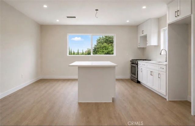8410 Noble, North Hills, CA 91343