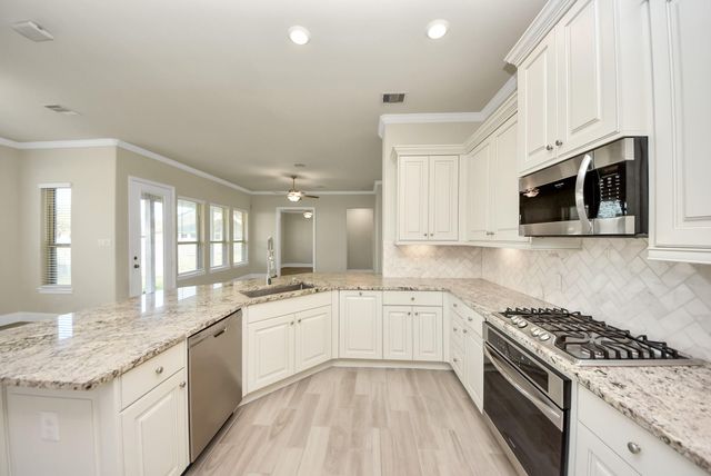 5122 Andorra Bend Lane, Porter, TX 77365