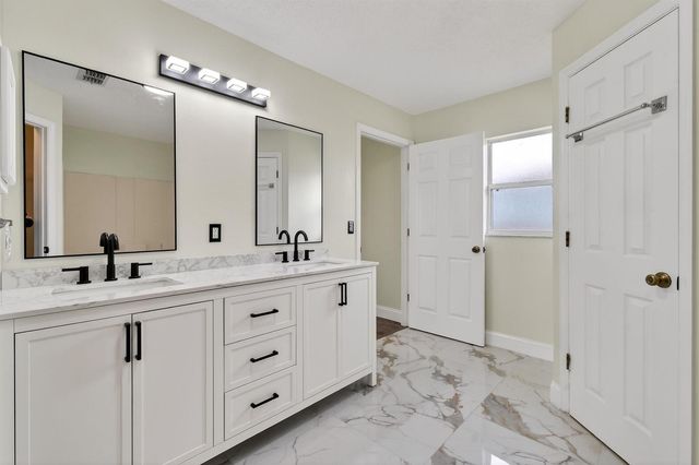 1714 SE Aneci Street, Port St. Lucie, FL 34983