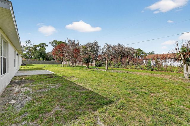1714 SE Aneci Street, Port St. Lucie, FL 34983