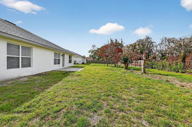 1714 SE Aneci Street, Port St. Lucie, FL 34983