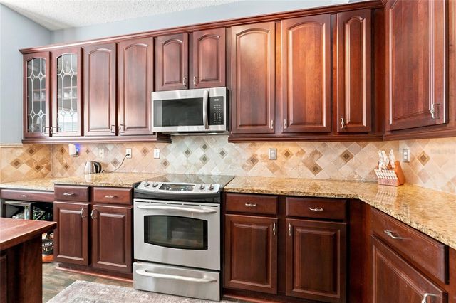 15629 EASTBOURN DRIVE, Odessa, FL 33556