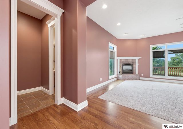 7504 N 130th Street, Omaha, NE 68142
