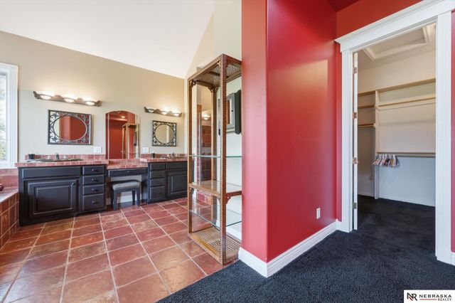 7504 N 130th Street, Omaha, NE 68142