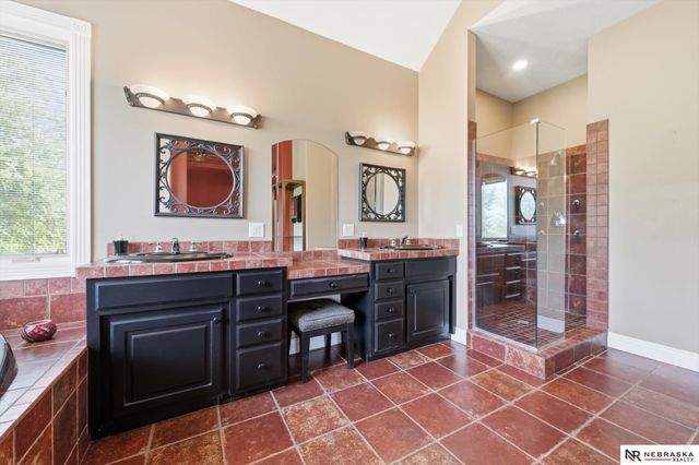 7504 N 130th Street, Omaha, NE 68142