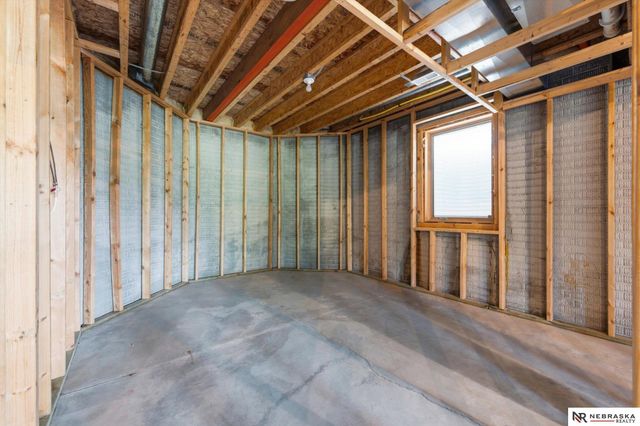 7504 N 130th Street, Omaha, NE 68142