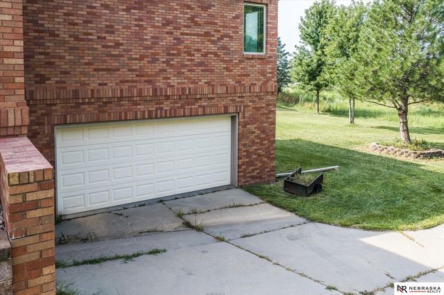 7504 N 130th Street, Omaha, NE 68142