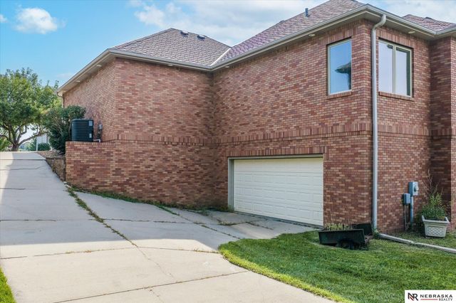 7504 N 130th Street, Omaha, NE 68142