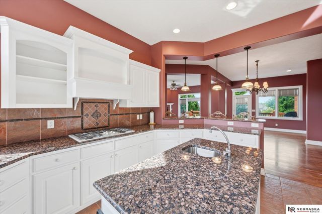 7504 N 130th Street, Omaha, NE 68142