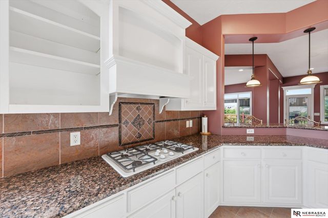 7504 N 130th Street, Omaha, NE 68142