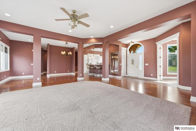 7504 N 130th Street, Omaha, NE 68142
