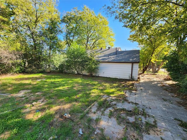 1516 Lindsey Street, Denton, TX 76205