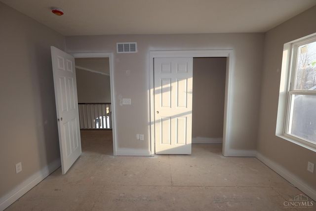 1876 Grove Park Drive, Miami Twp, OH 45150