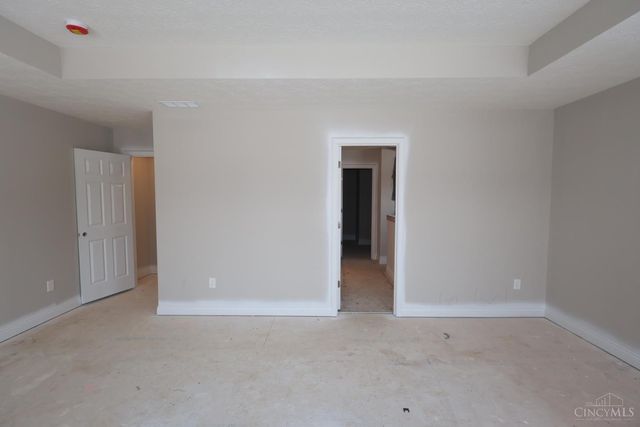 1876 Grove Park Drive, Miami Twp, OH 45150