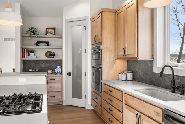 814 Bridgeview Street, Polk City, IA 50226