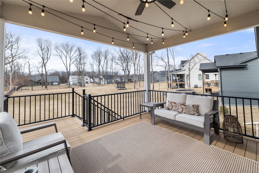 814 Bridgeview Street, Polk City, IA 50226