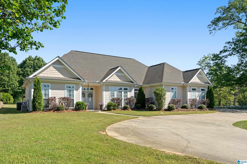 4089 PARADISE LANE, Bessemer, AL 35022