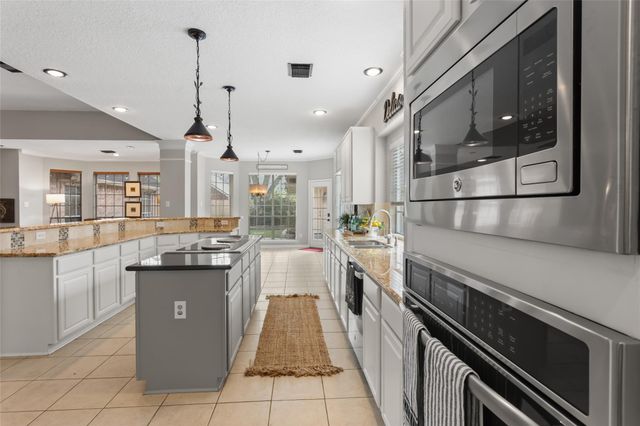 4011 W Pine Brook Way, Houston, TX 77059