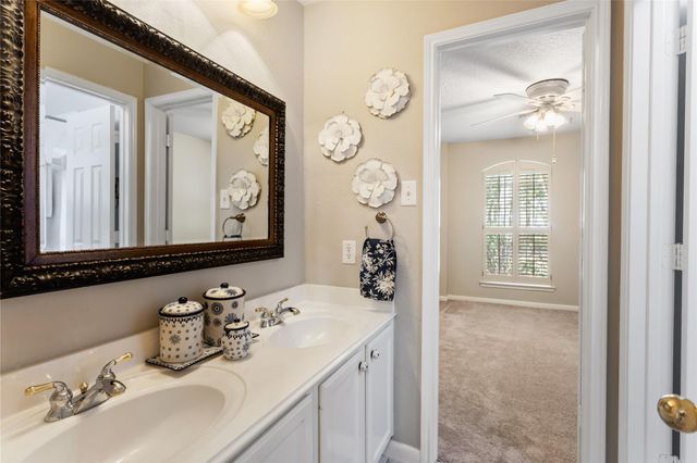 4011 W Pine Brook Way, Houston, TX 77059