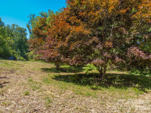 27 Shep Drive, Mills River, NC 29759