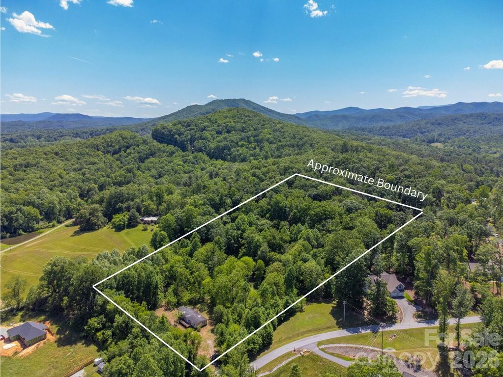 27 Shep Drive, Mills River, NC 29759
