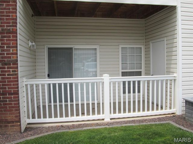 39 Kassebaum Lane 102, St Louis, MO 63129