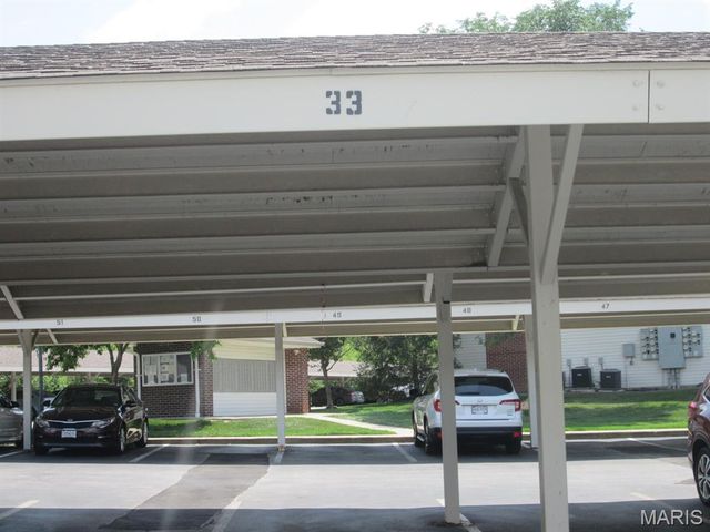 39 Kassebaum Lane 102, St Louis, MO 63129