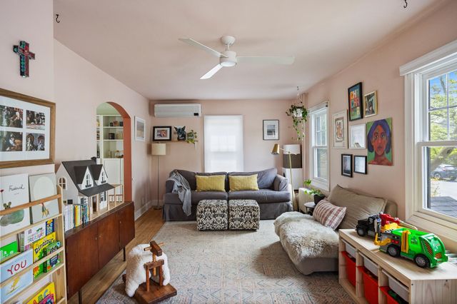 418 Saint Paul Street, Burlington, VT 05401