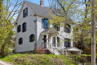 418 Saint Paul Street, Burlington, VT 05401