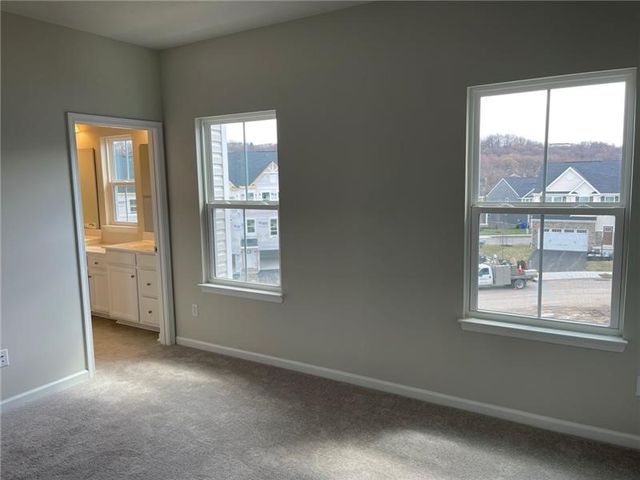 104 Lupine Dr, Mars Boro, PA 16046