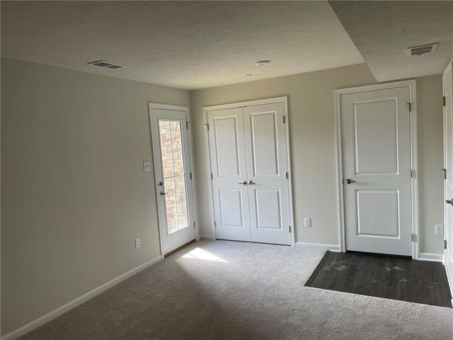 104 Lupine Dr, Mars Boro, PA 16046