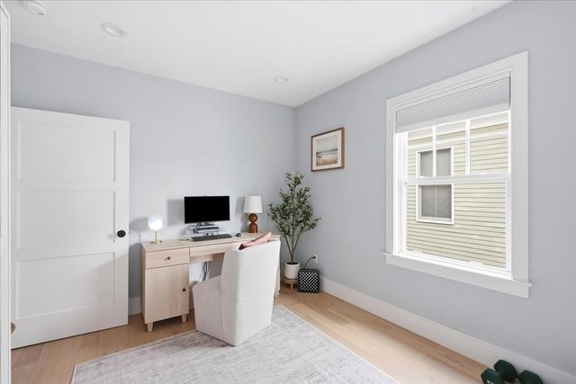 613 E 6th St. 3, Boston, MA 02127
