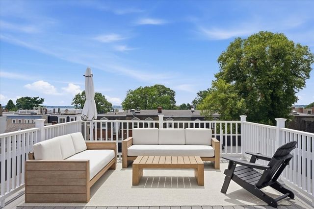 613 E 6th St. 3, Boston, MA 02127