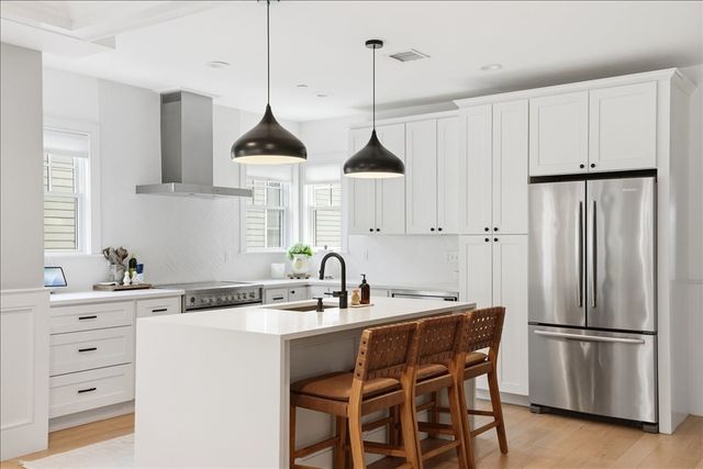 613 E 6th St. 3, Boston, MA 02127