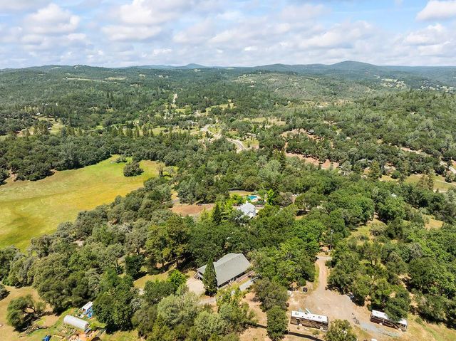 23051 Brian Ln, Grass Valley, CA 95949