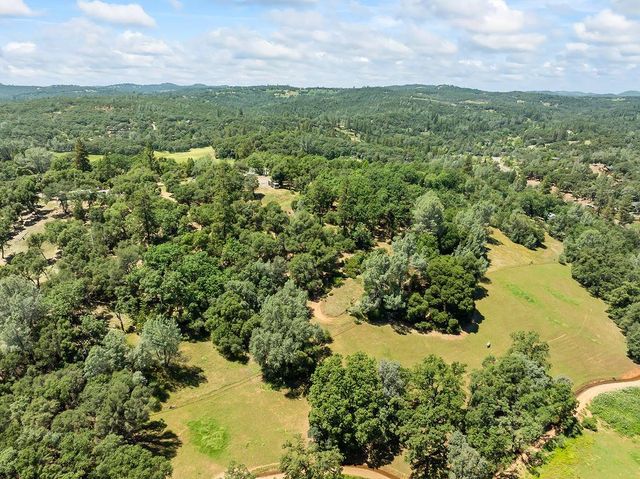 23051 Brian Ln, Grass Valley, CA 95949
