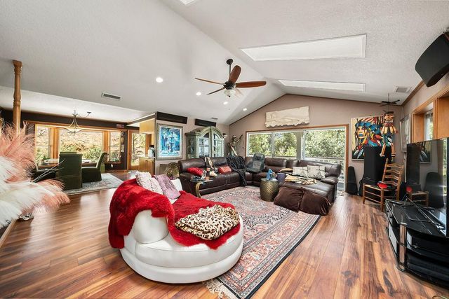 23051 Brian Ln, Grass Valley, CA 95949