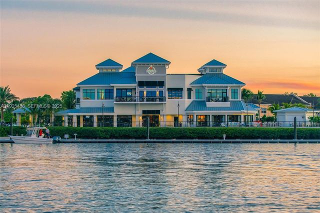 1011 US Highway One D305, Juno Beach, FL 33408