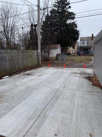 4853 N 60th STREET, Milwaukee, WI 53218