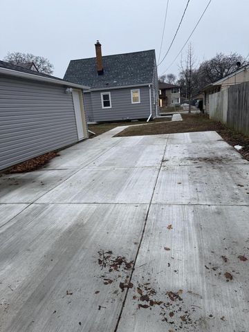 4853 N 60th STREET, Milwaukee, WI 53218