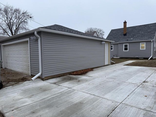 4853 N 60th STREET, Milwaukee, WI 53218