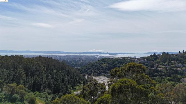 2551 Tunnel Rd, Oakland, CA 94611