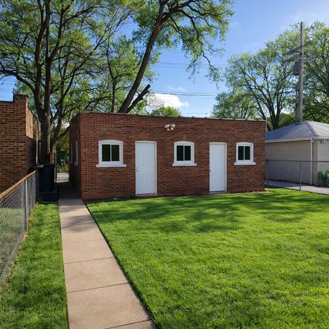 7923 S Clyde Avenue 2, Chicago, IL 60617