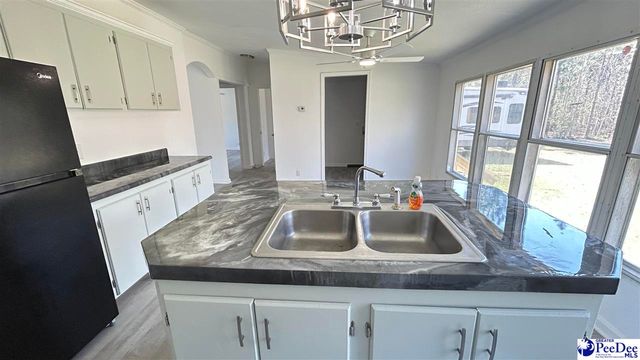 6307 Jordan Rd, Effingham, SC 29541