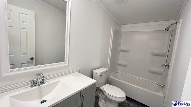 6307 Jordan Rd, Effingham, SC 29541