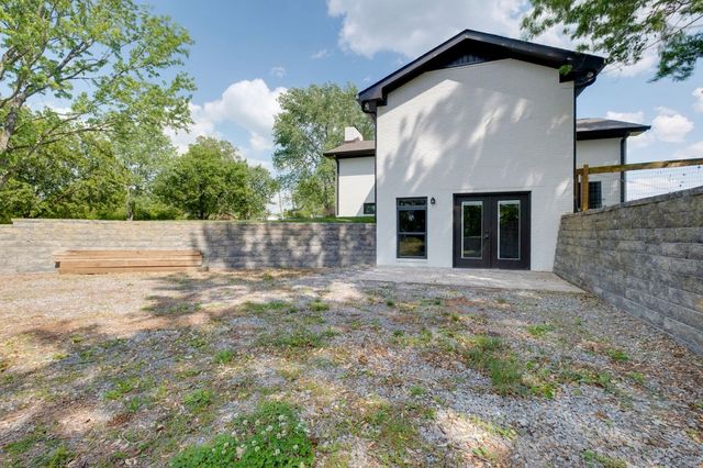 1071 Connie Dr, Gallatin, TN 37066