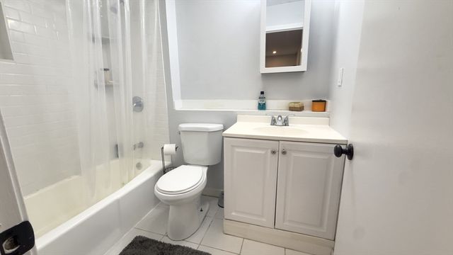 800 Bearses Way 5EF, Barnstable, MA 02601