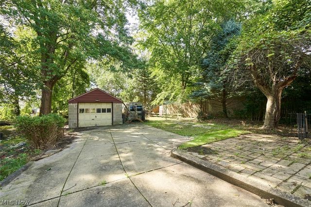 446 E Voris Street, Akron, OH 44311