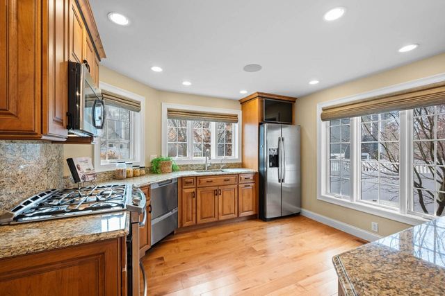 605 Straw Hill Road, Manchester, NH 03104