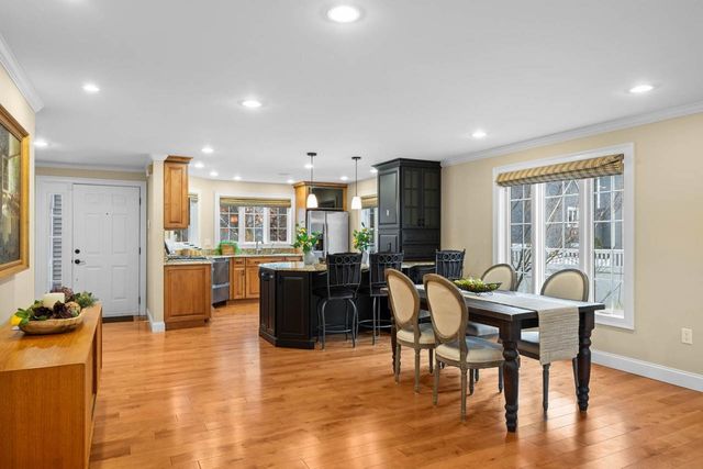 605 Straw Hill Road, Manchester, NH 03104